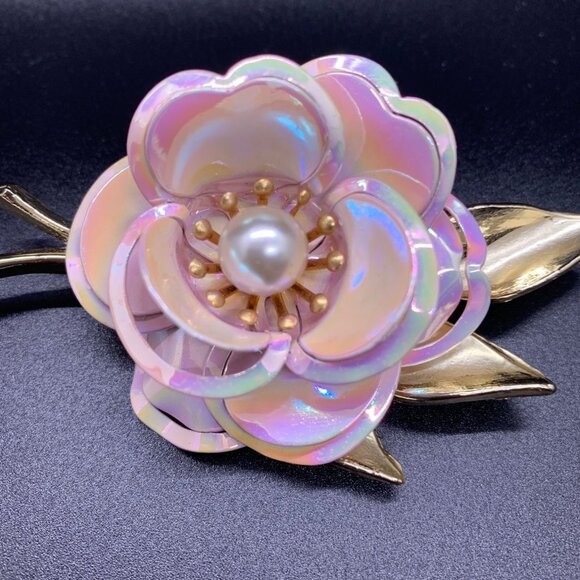 Enamel Flower Brooch Iridescent Pink With Gold-Tone Leaves Faux Pearl Center - Picture 2 of 6